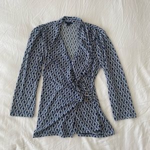 Ann Taylor Business Casual Top 1/4 Sleeve Blue V Neck Pattern